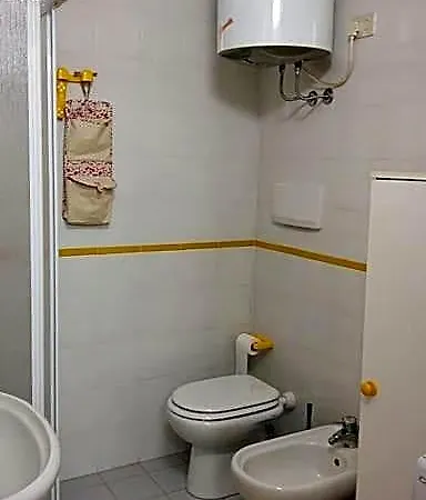 A Pochi Passi Dalle Spiagge Di Hotel
