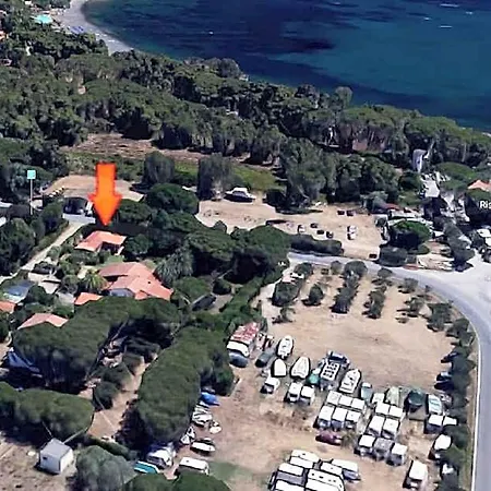 A Pochi Passi Dalle Spiagge Di Hotel Lacona