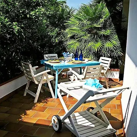 A Pochi Passi Dalle Spiagge Di Hotel Lacona